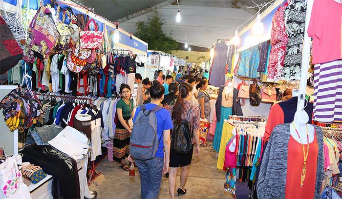 Muốn bán hàng online lấy hàng ở đâu? 4 cách tìm nguồn hàng cực kỳ uy tín 5 Nếu bạn không biết muốn bán hàng online lấy hàng ở đâu thì có thể tham khảo các chợ đầu mối trong nước